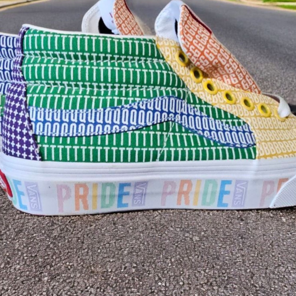 $6.49 SHIPPING Womans Vans Sk8-Mid Pride - Picture 7 of 9